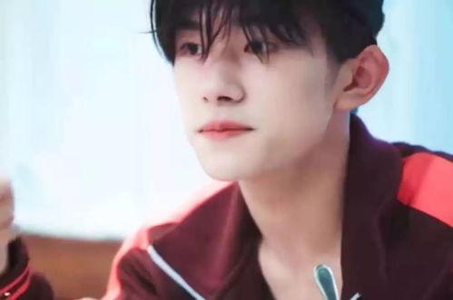 娱乐吃瓜酱千玺,揭秘明星背后的吃瓜故事 第2张 娱乐吃瓜酱千玺,揭秘明星背后的吃瓜故事 第2张